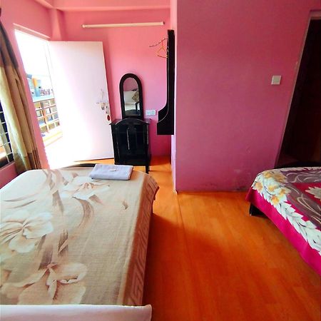 Hotel Santana Pokhara Eksteriør bilde