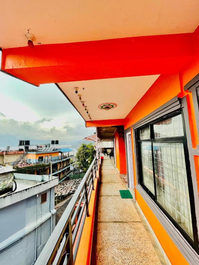 Hotel Santana Pokhara Eksteriør bilde