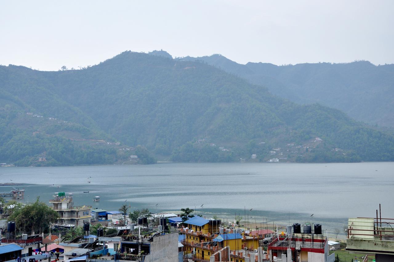 Hotel Santana Pokhara Eksteriør bilde