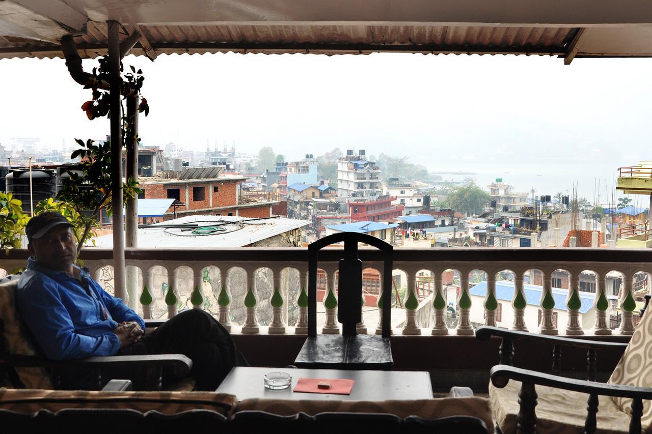 Hotel Santana Pokhara Eksteriør bilde