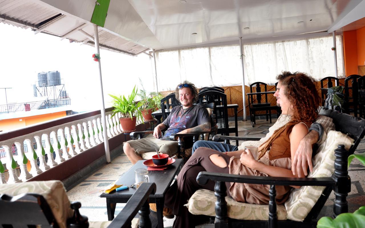 Hotel Santana Pokhara Eksteriør bilde