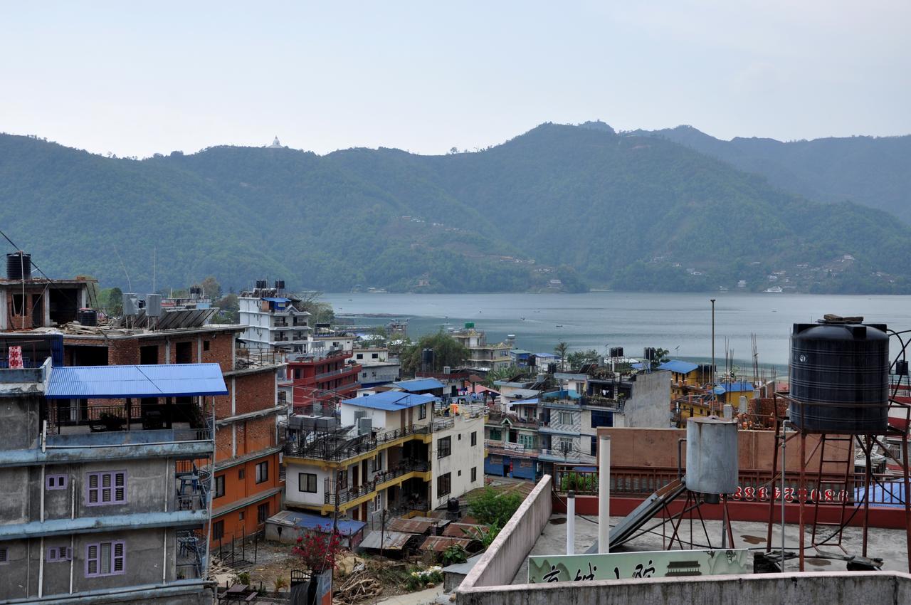 Hotel Santana Pokhara Eksteriør bilde