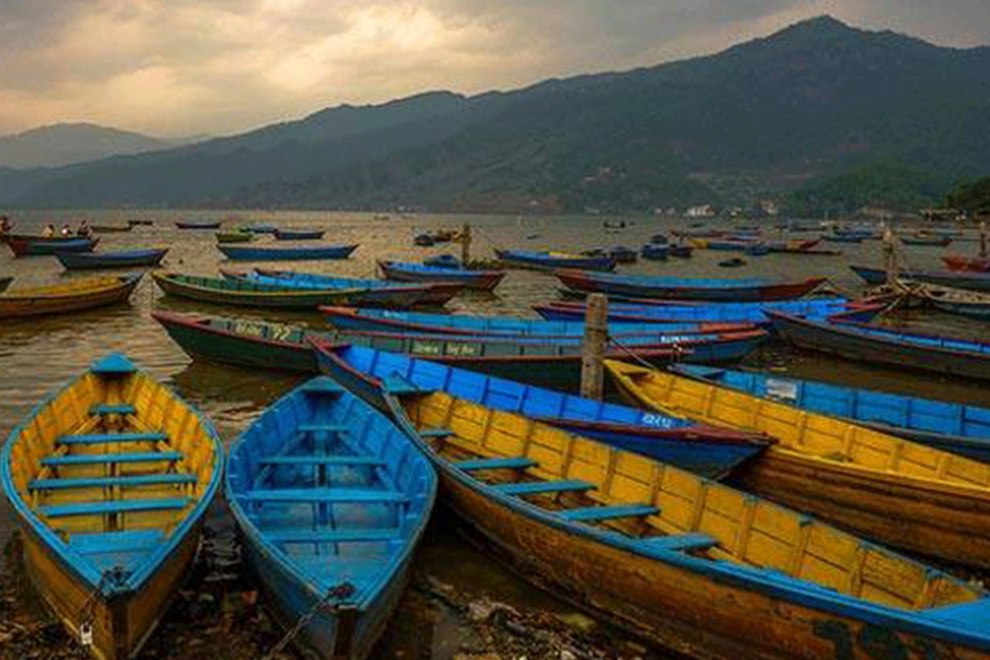 Hotel Santana Pokhara Eksteriør bilde