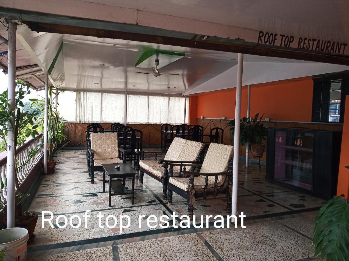 Hotel Santana Pokhara Eksteriør bilde