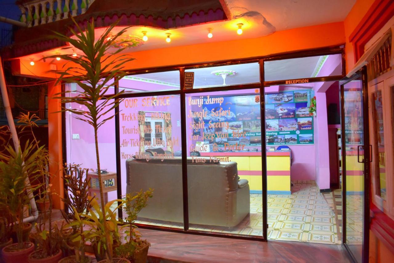 Hotel Santana Pokhara Eksteriør bilde
