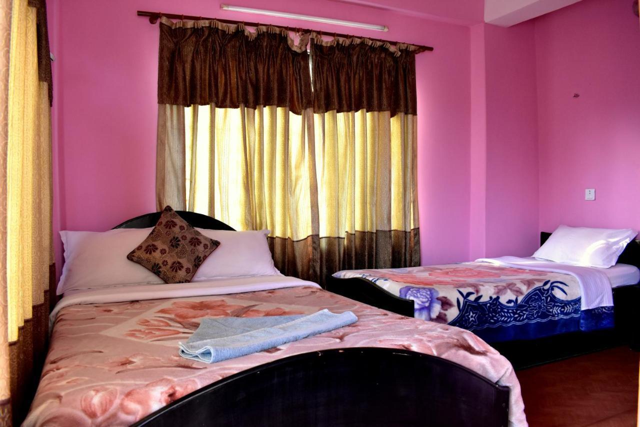 Hotel Santana Pokhara Eksteriør bilde
