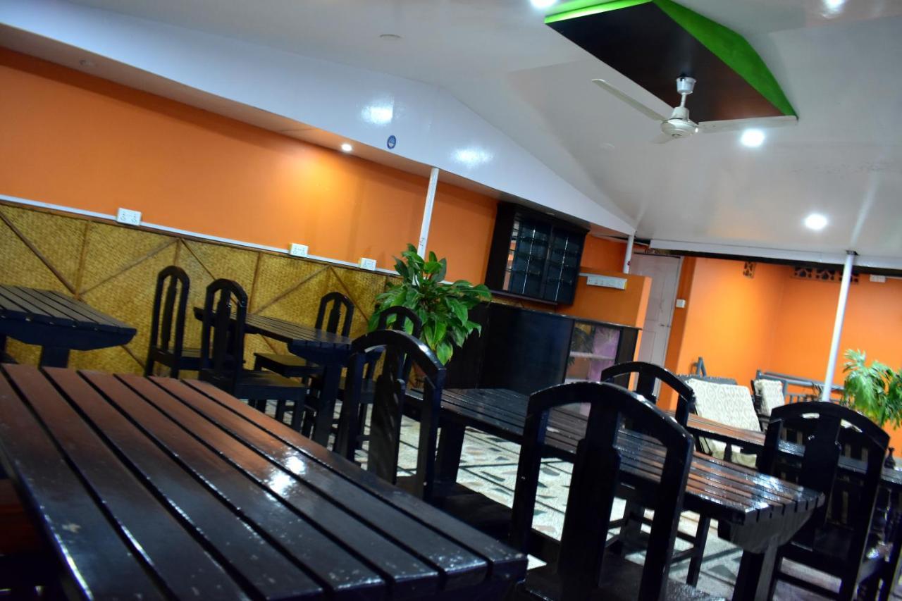 Hotel Santana Pokhara Eksteriør bilde
